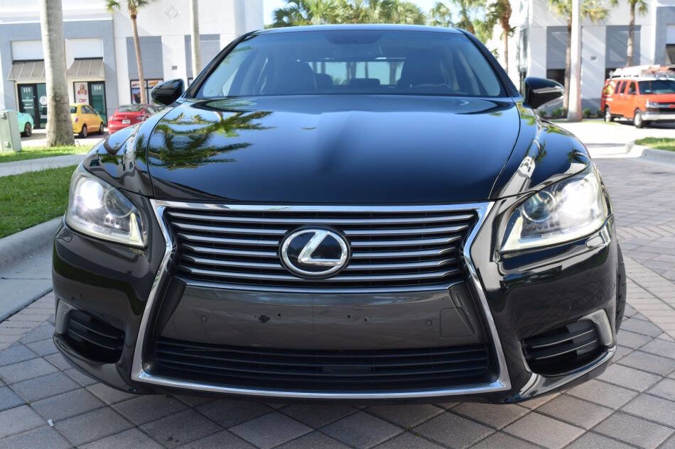 Used 2013 Lexus LS 460 AWD w/ Comfort Pkg image 37