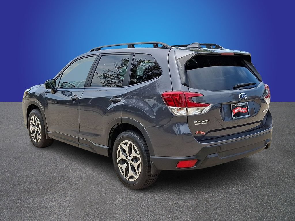 Used 2023 Subaru Forester Premium AWD/4WD image 6