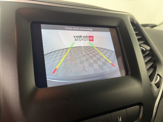 Used 2021 Jeep Cherokee Latitude Plus image 12