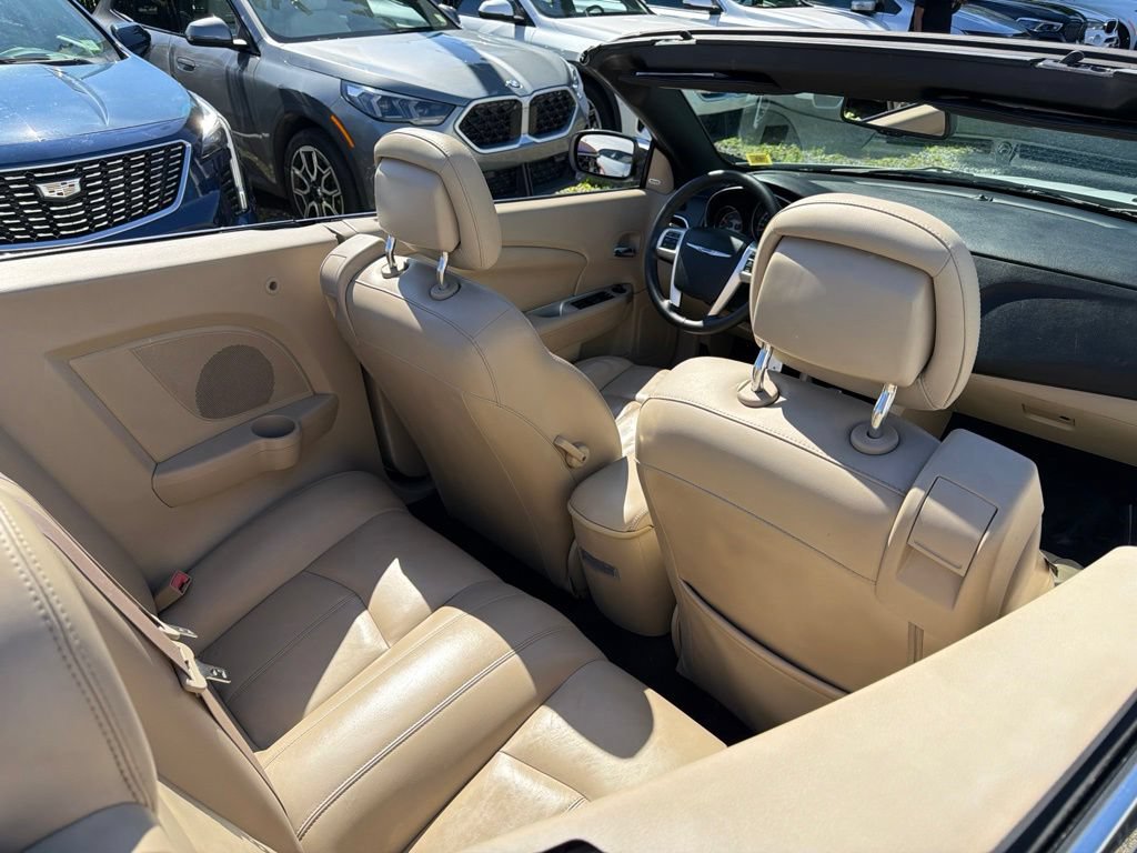 Used 2013 Chrysler 200 Limited FWD image 16