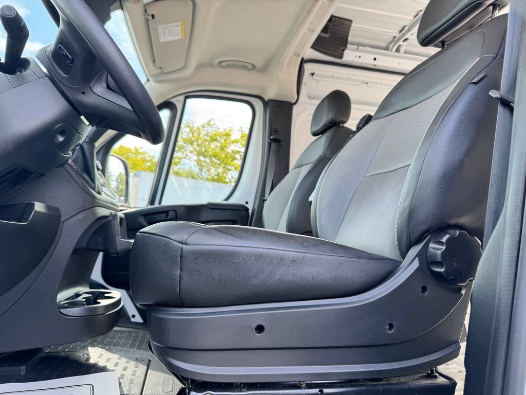 Used 2024 RAM ProMaster 2500 w/ Convenience Group FWD image 17