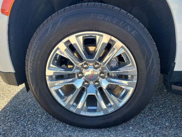 Used 2024 GMC Yukon XL Denali AWD/4WD image 32