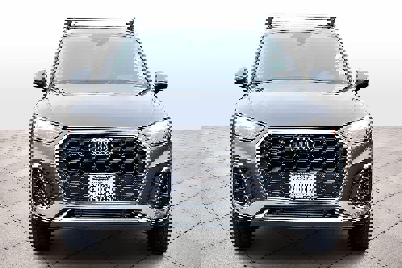 Used 2023 Audi Q5 2.0T Premium w/ Convenience Package image 3