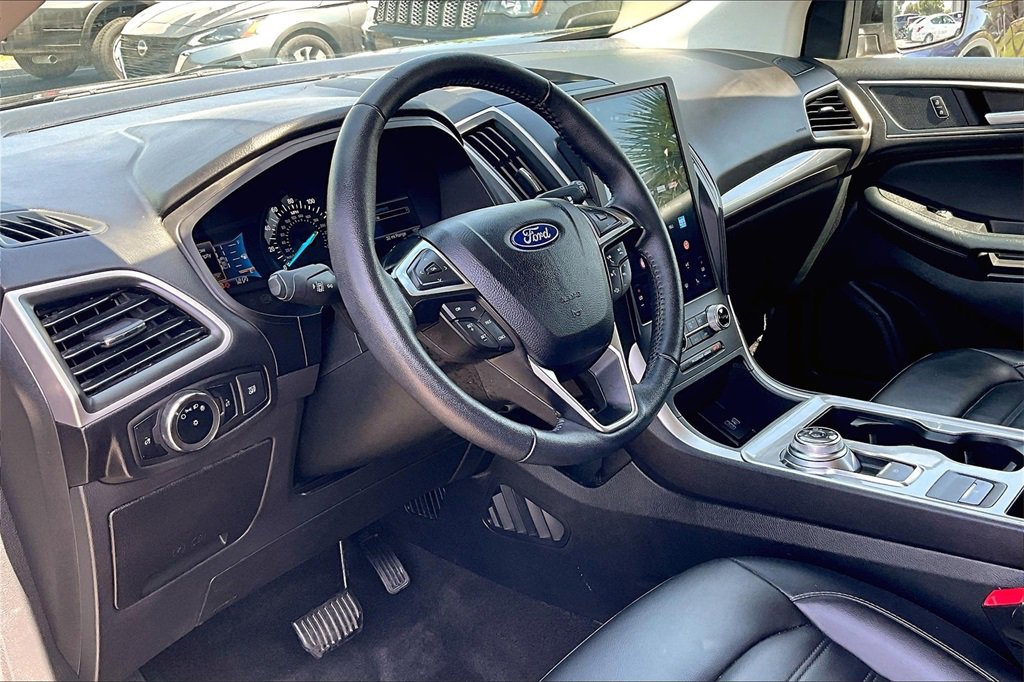 Used 2024 Ford Edge SEL image 4