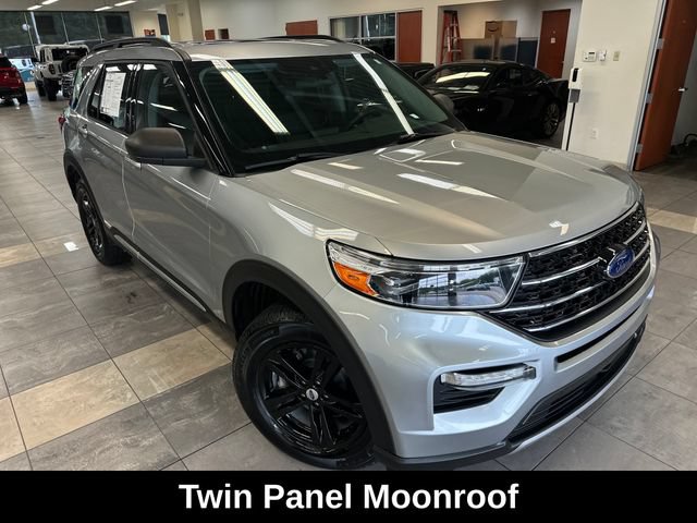 Used 2020 Ford Explorer XLT w/ Equipment Group 202A AWD/4WD image 12
