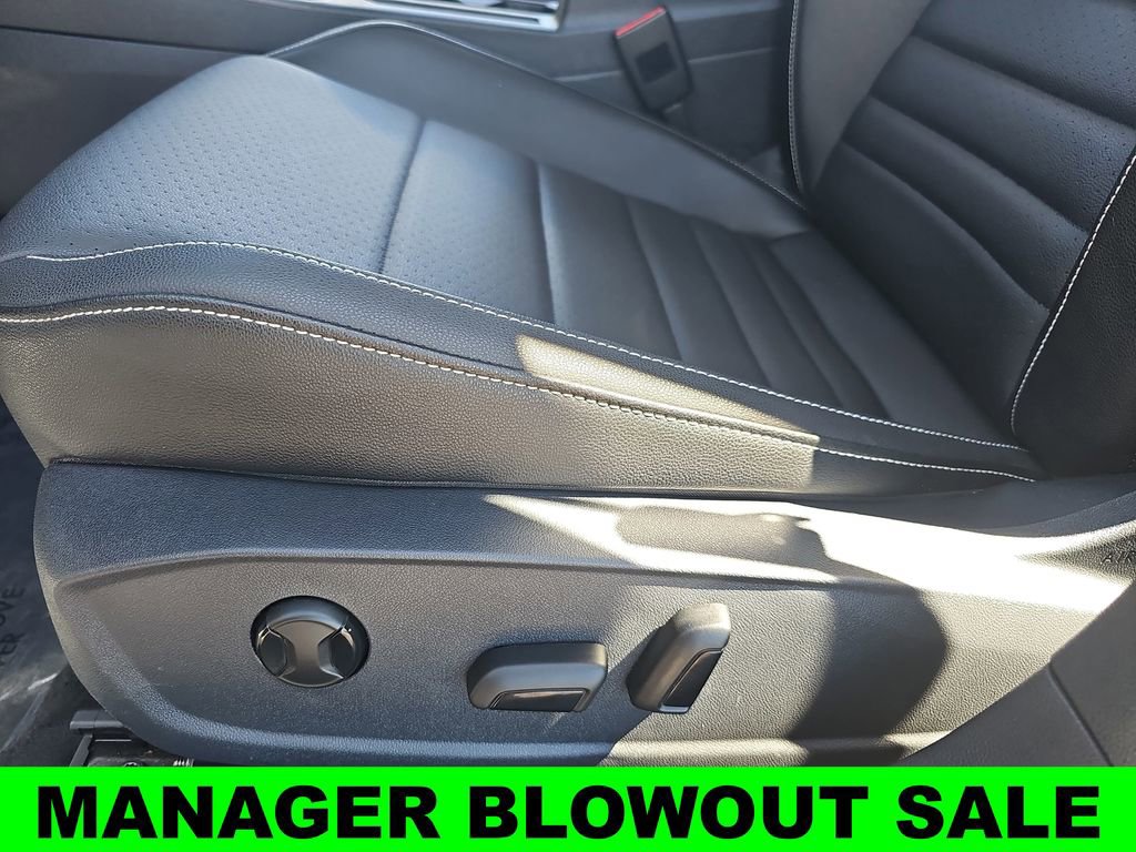 Used 2024 Volkswagen Jetta SE image 28