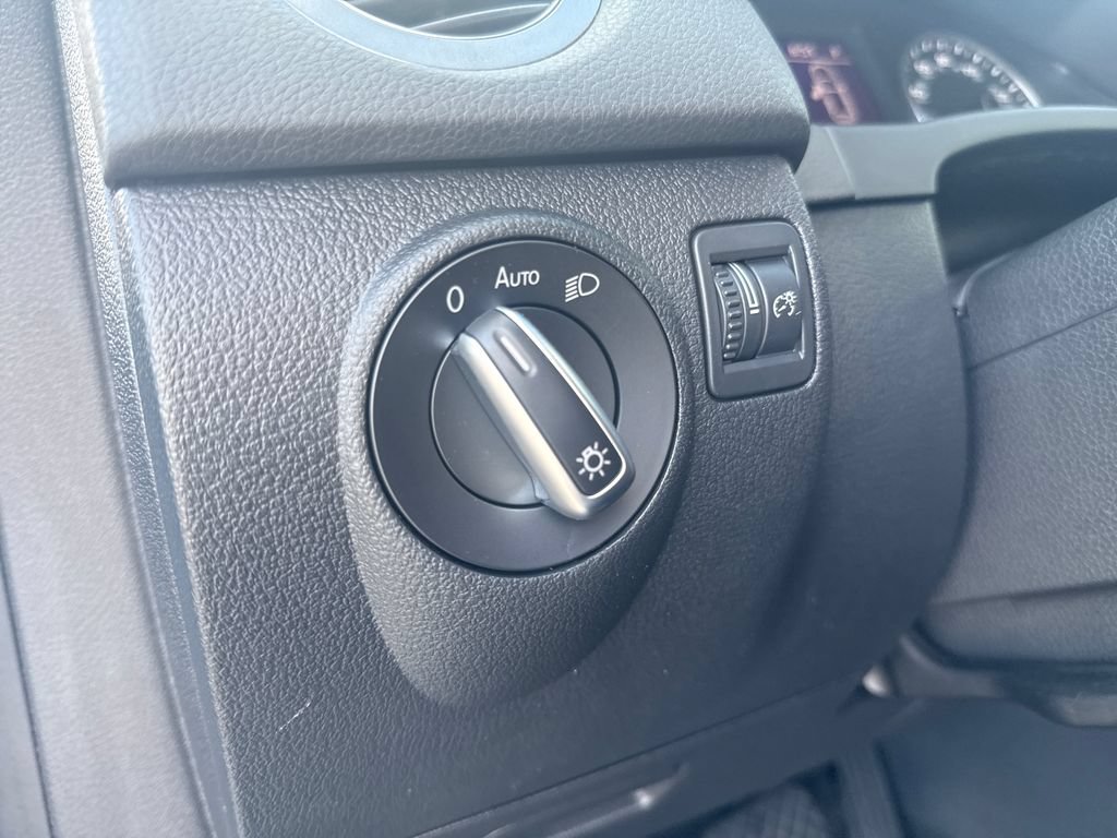 Used 2017 Volkswagen Tiguan S FWD image 17