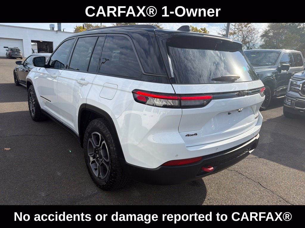 Used 2022 Jeep Grand Cherokee Trailhawk w/ ADV Protech Group II AWD/4WD image 3