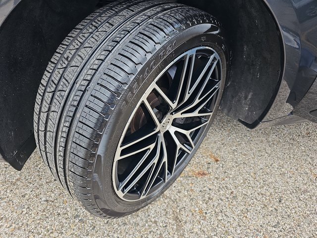 Used 2024 Porsche Macan image 35