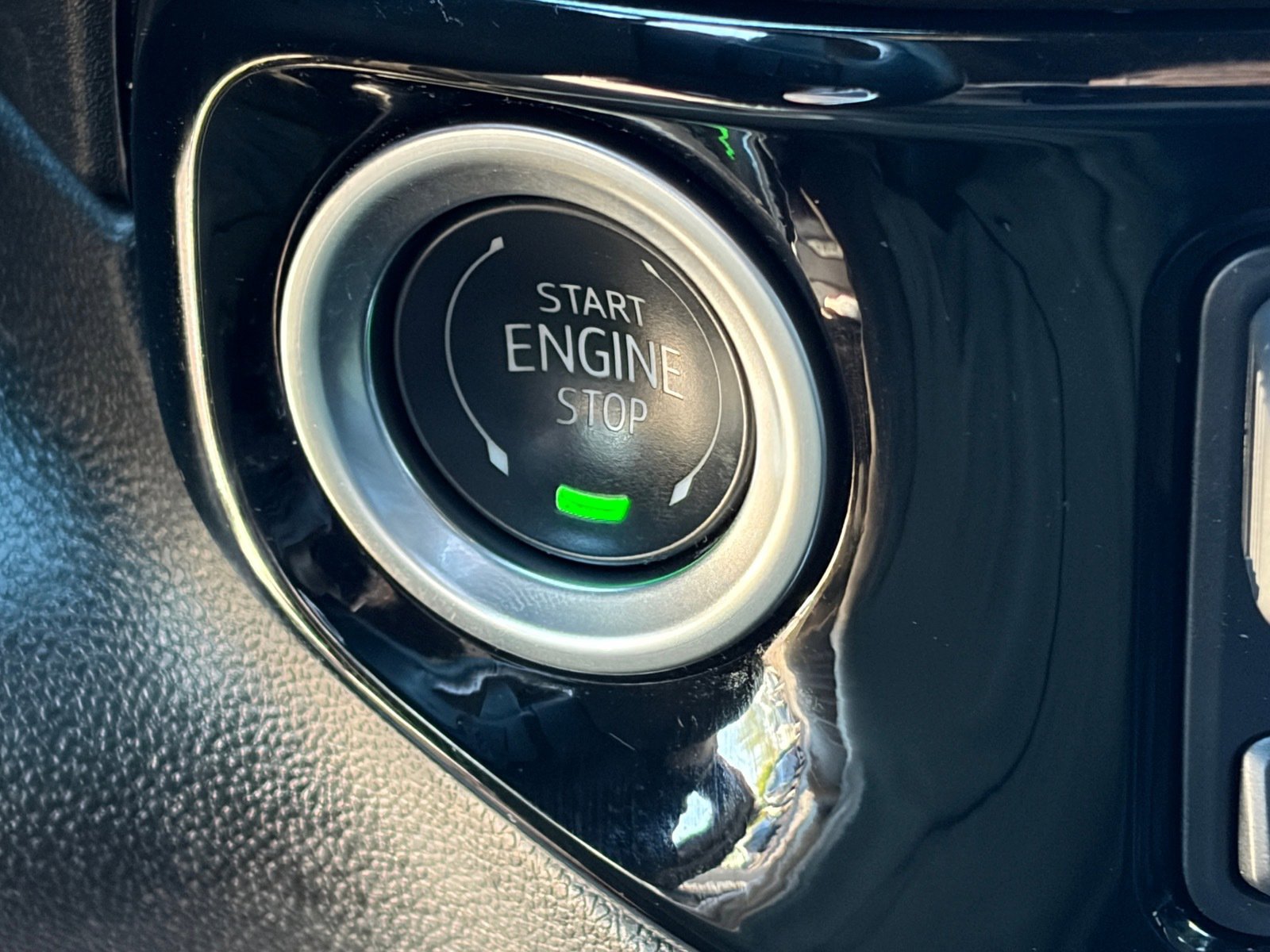 Used 2025 Chevrolet Silverado 1500 High Country image 29