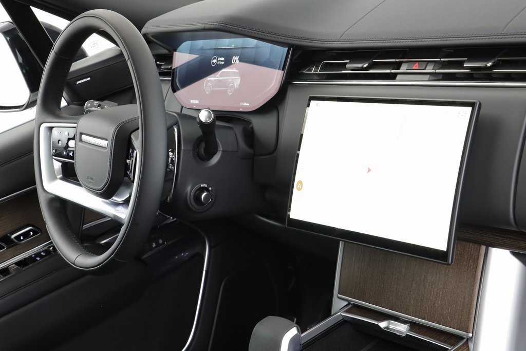 New 2025 Land Rover Range Rover SE image 21