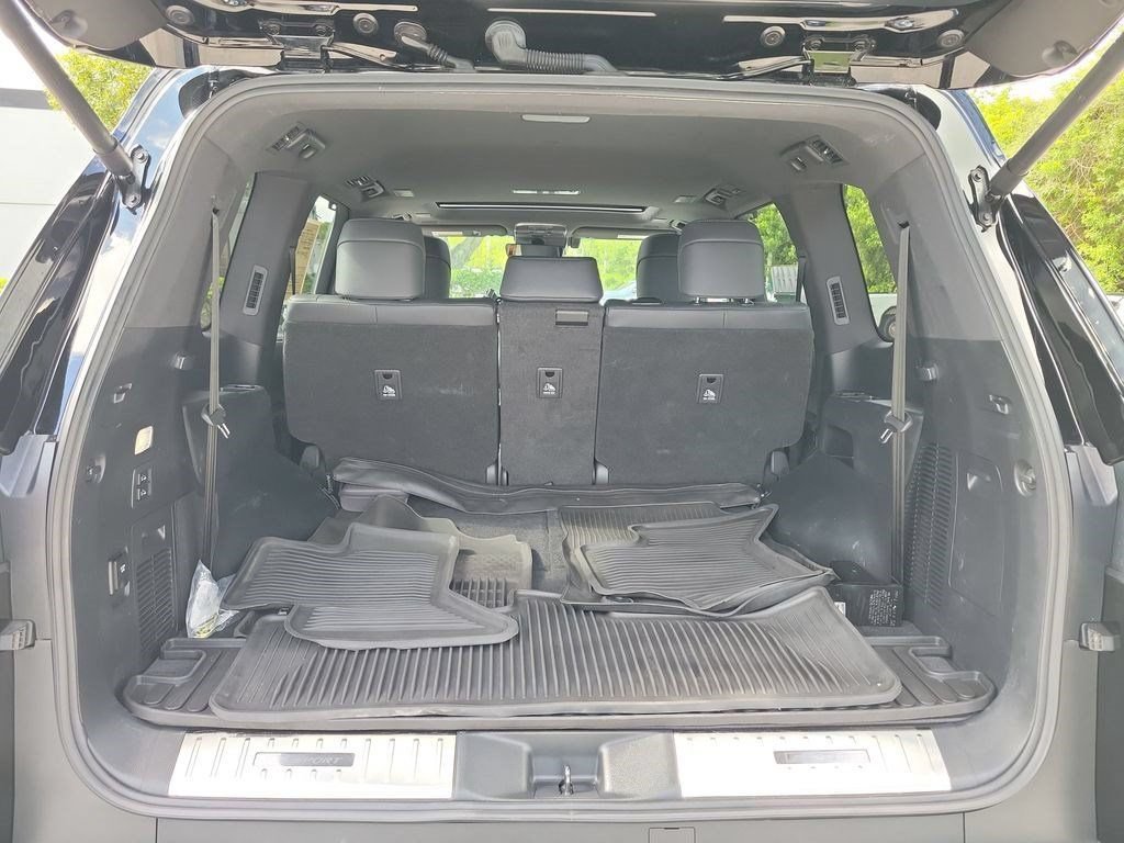 Used 2024 Lexus LX 600 F Sport AWD/4WD image 30