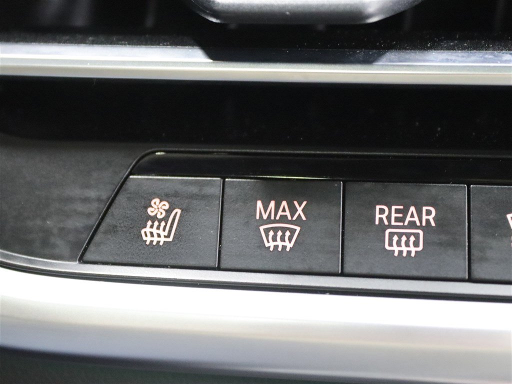 Used 2022 BMW X6 M w/ Executive Package AWD/4WD image 39