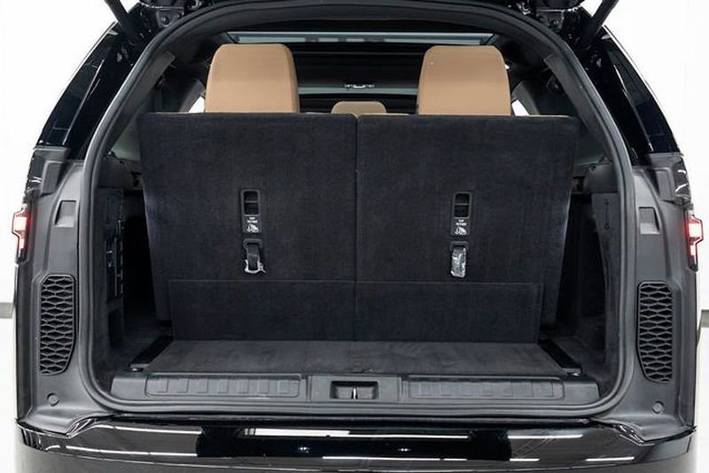 Used 2023 Land Rover Discovery S R-Dynamic image 41
