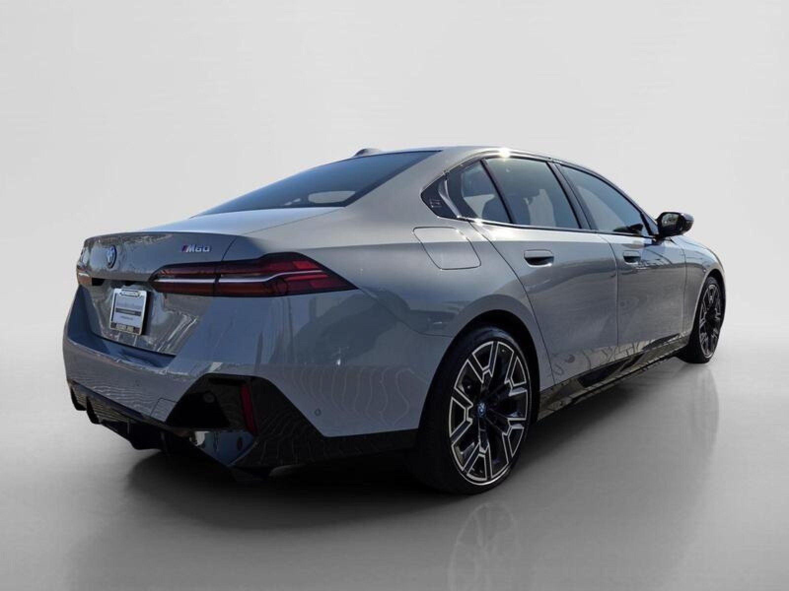 Used 2025 BMW i5 M60 w/ Premium Package AWD/4WD image 5