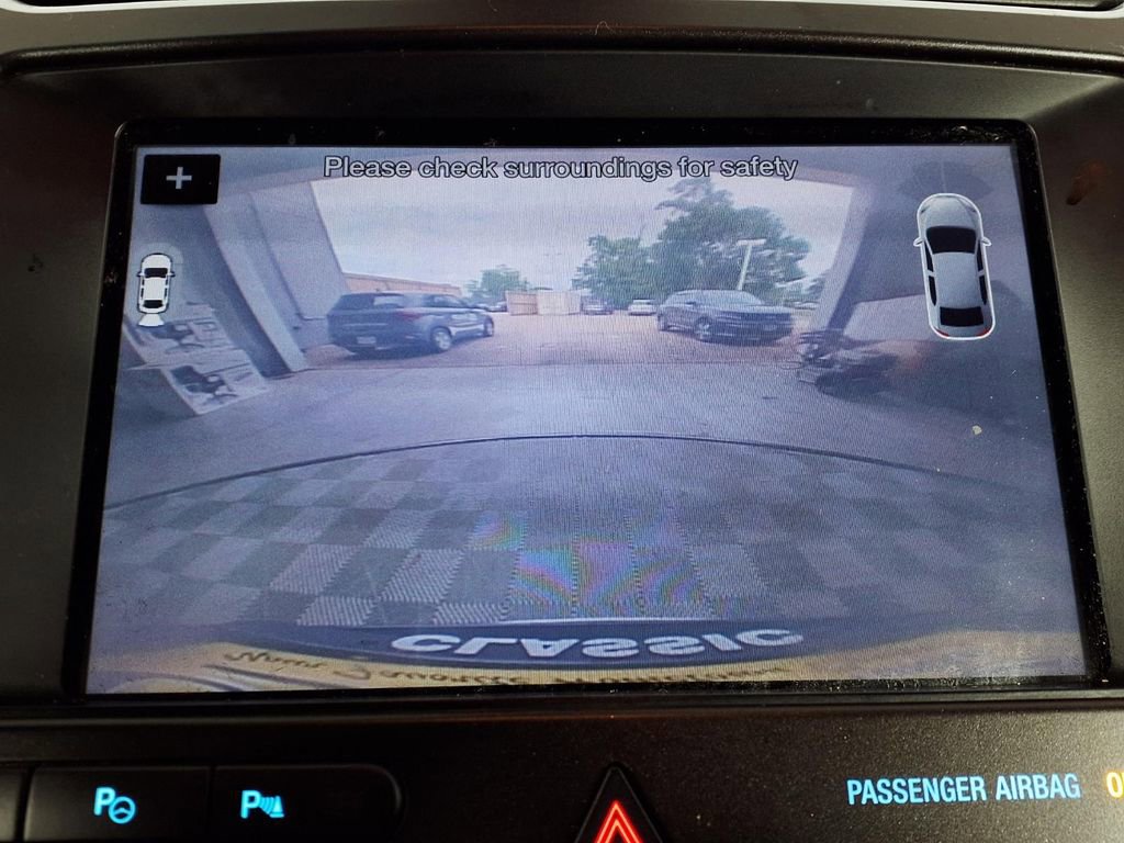 Used 2017 Ford Explorer Limited w/ Equipment Group 301A FWD image 14