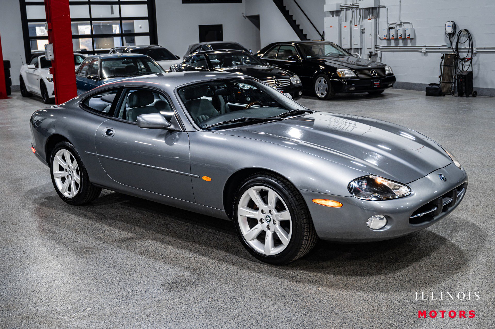 Used 2003 Jaguar XK8 Coupe image 7