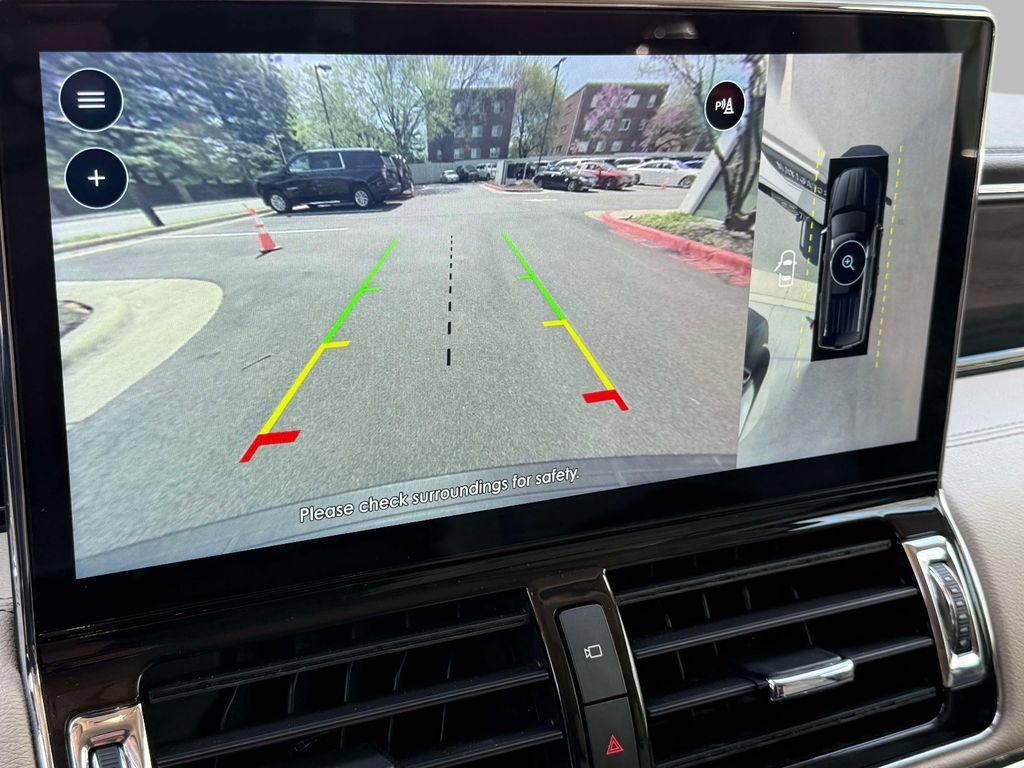 Used 2023 Lincoln Navigator Reserve AWD/4WD image 7