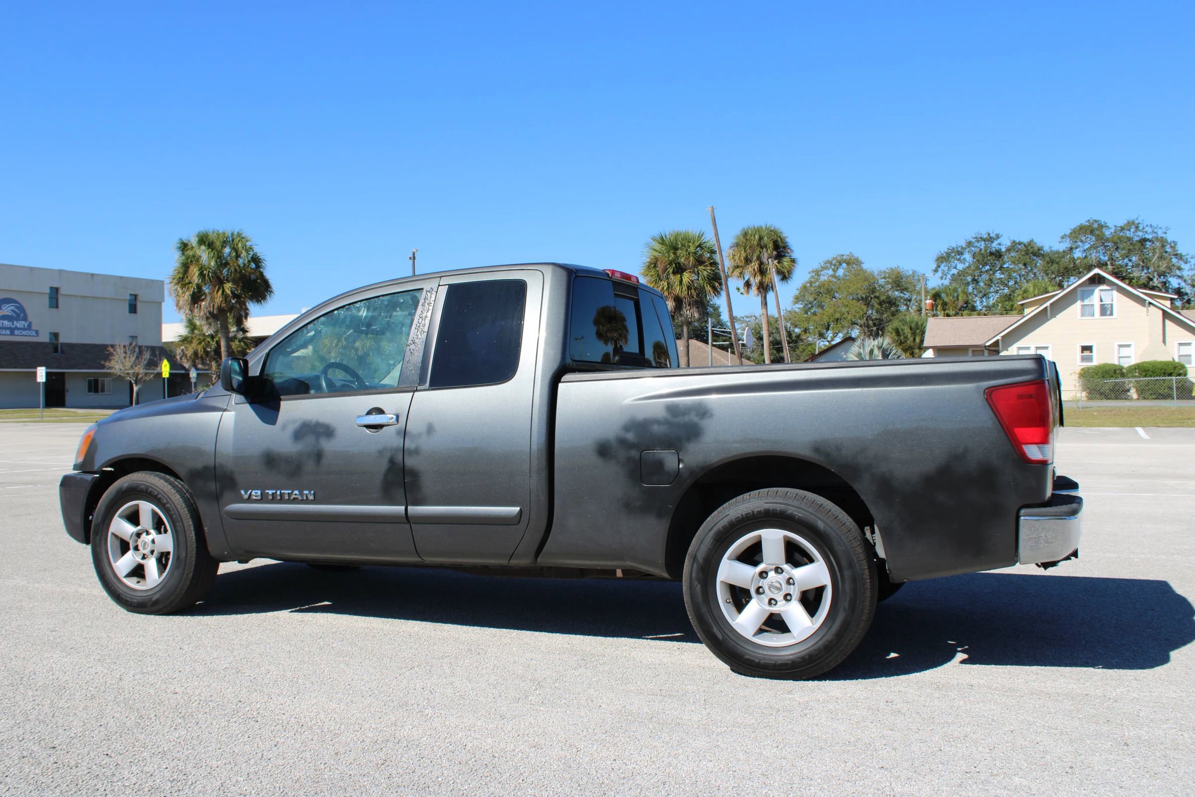 Used 2007 Nissan Titan SE image 3