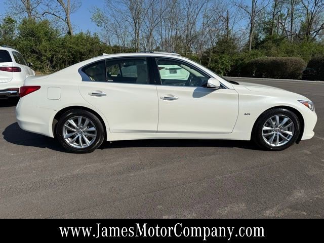 Used 2017 INFINITI Q50 3.0t Premium w/ 3.0T Premium Plus Package AWD/4WD image 4