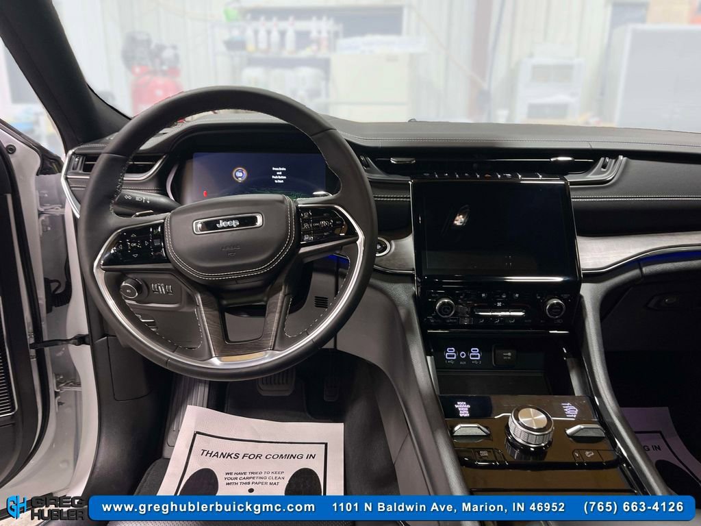 Used 2024 Jeep Grand Cherokee Overland w/ Luxury Tech Group IV image 15