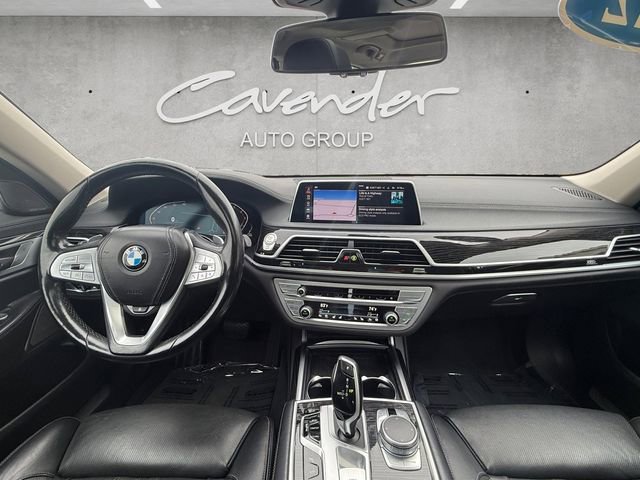 Used 2022 BMW 740i RWD image 20