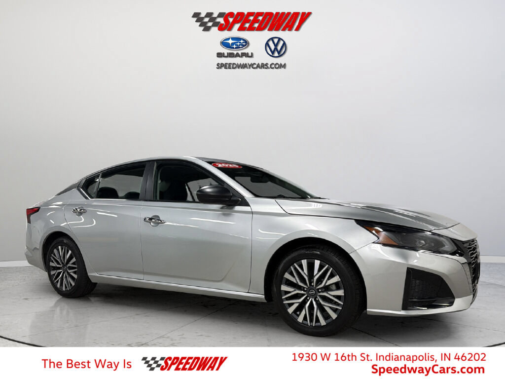 Used 2025 Nissan Altima 2.5 SV