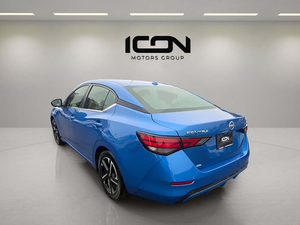 Used 2025 Nissan Sentra SV FWD image 3