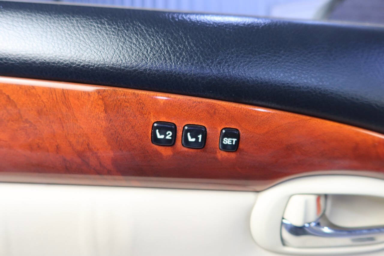 Used 2008 Lexus SC 430 Convertible image 29