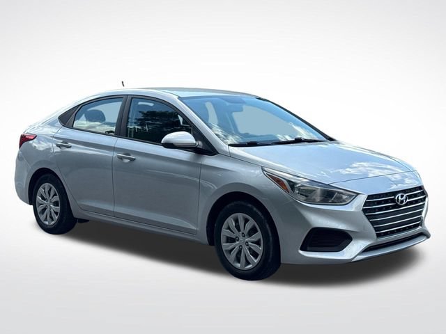 Used 2022 Hyundai Accent SE FWD image 9