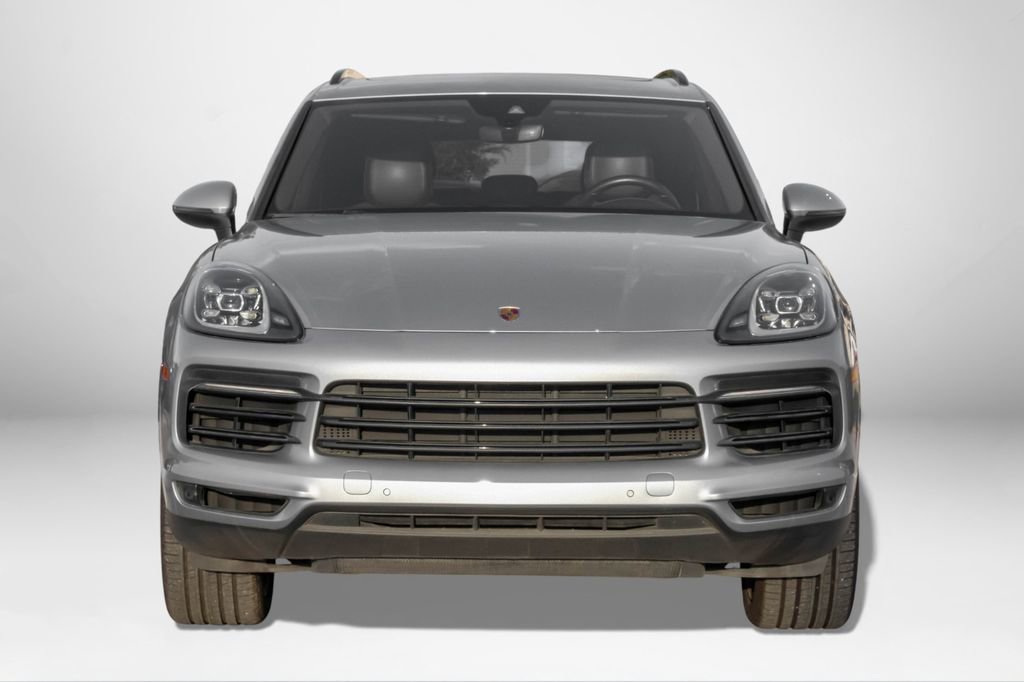 Used 2021 Porsche Cayenne image 3