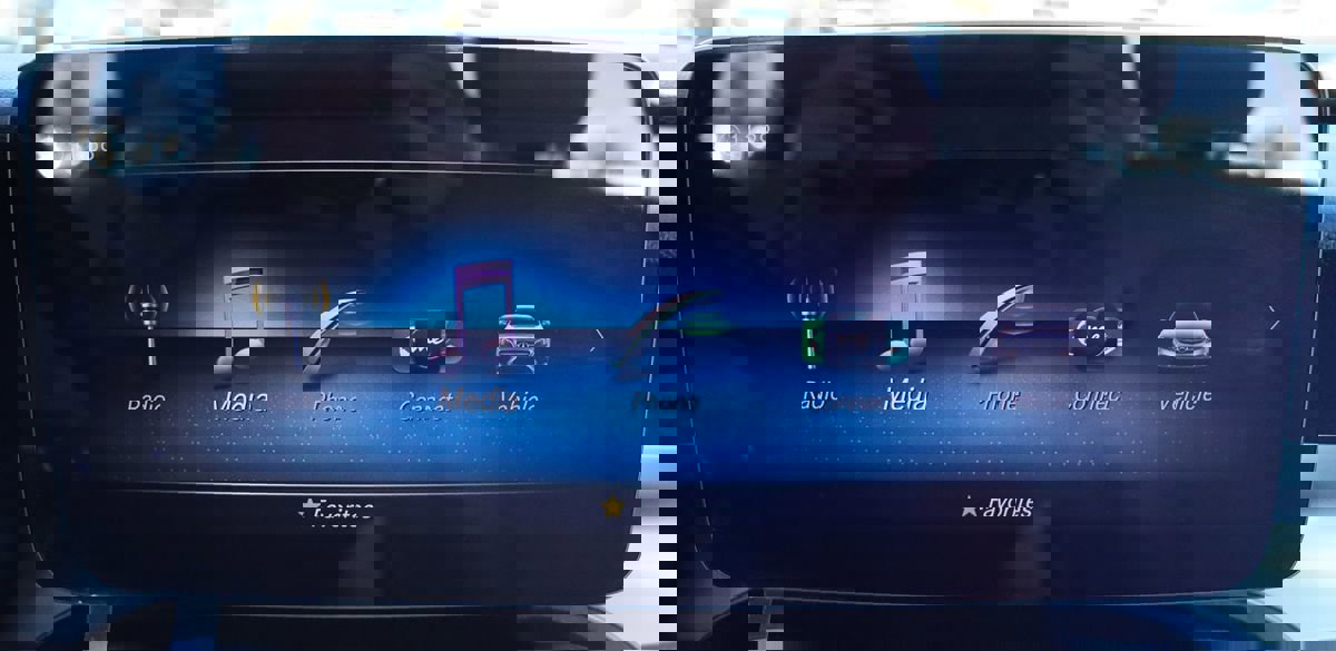 Used 2020 Mercedes-Benz C 300 Sedan w/ Premium Package image 46