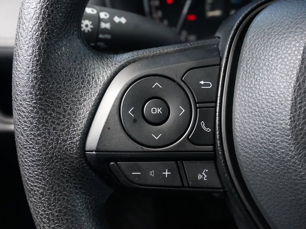 Used 2025 Toyota RAV4 XLE image 32