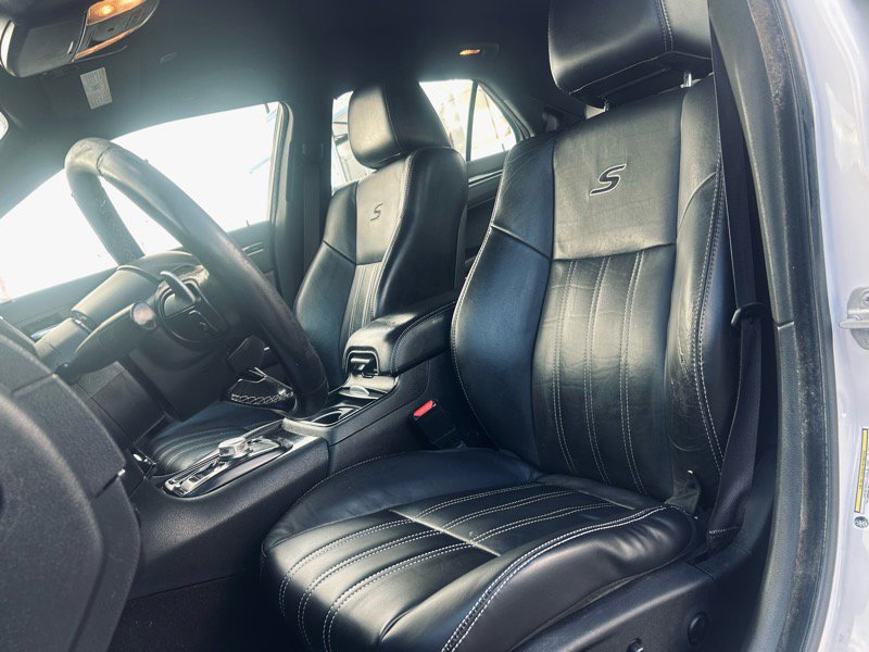 Used 2019 Chrysler 300 S image 10