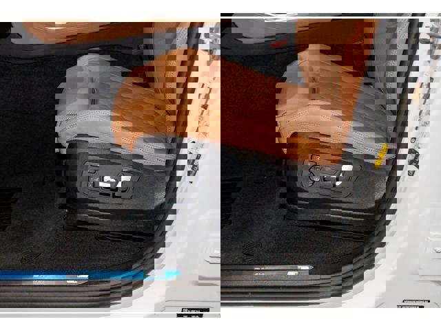 New 2026 BMW X5 xDrive50e w/ Premium Package image 57