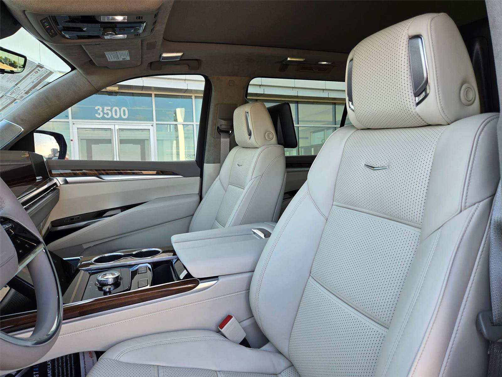 New 2026 Cadillac Escalade ESV Platinum Sport w/ LPO, ONYX Package AWD/4WD image 29