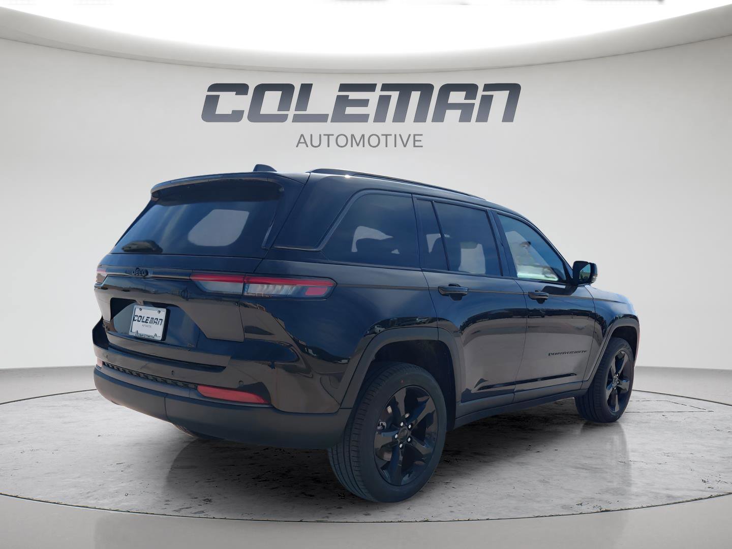 New 2026 Jeep Grand Cherokee Limited w/ Limited Altitude Package image 5