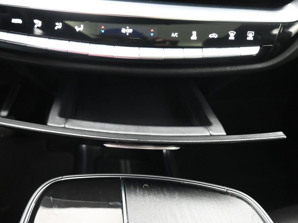 Used 2023 Cadillac Lyriq 2WD image 35