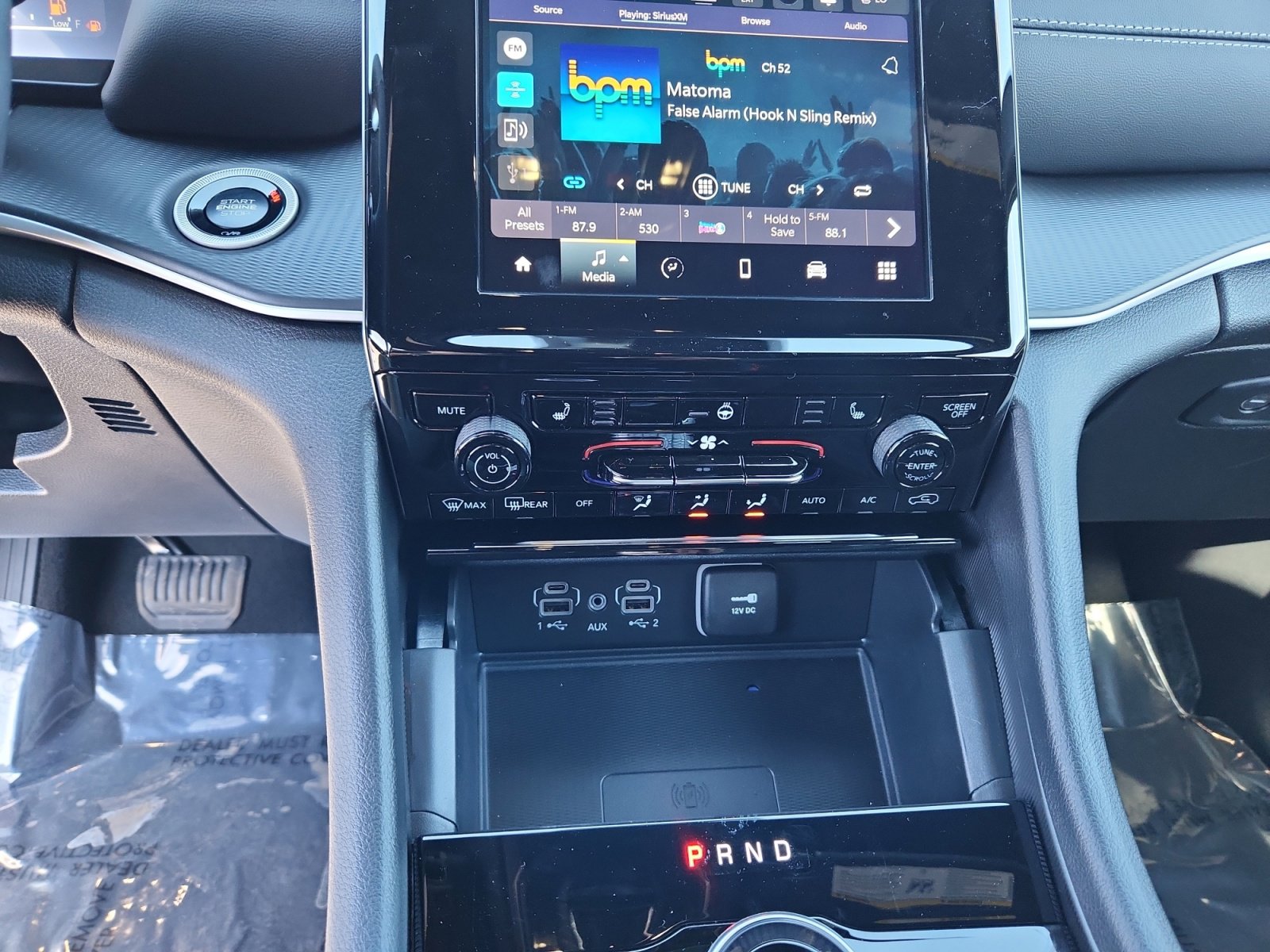 New 2025 Jeep Grand Cherokee Altitude image 12