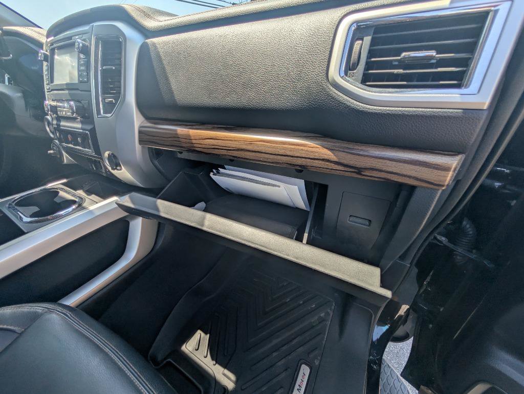 Used 2016 Nissan Titan SL AWD/4WD image 28