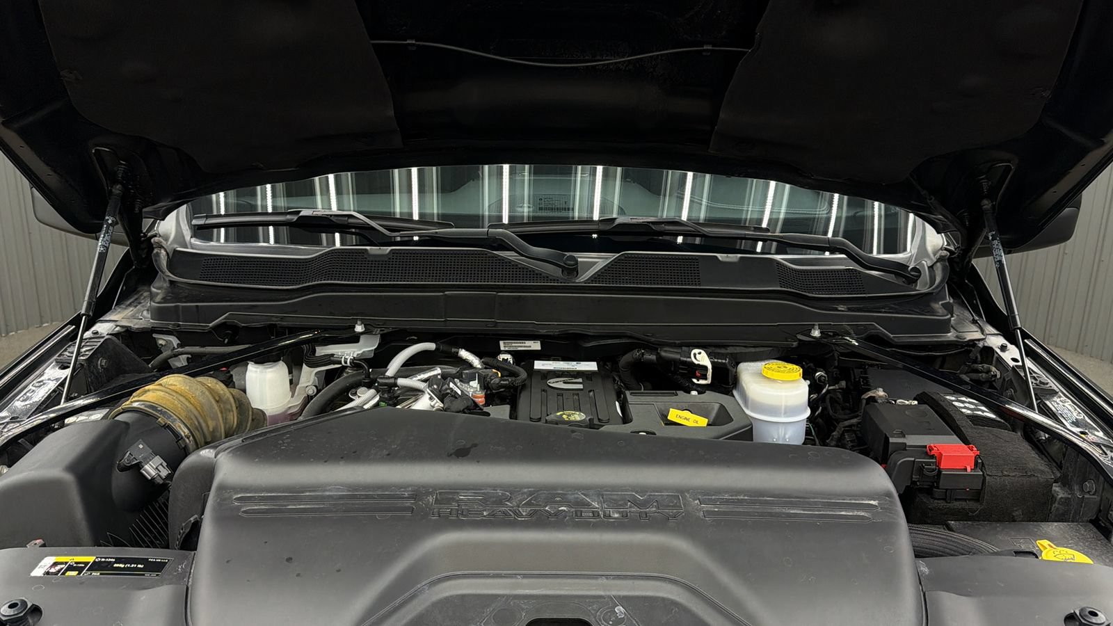 Used 2025 RAM 2500 Laramie w/ Night Edition AWD/4WD image 19
