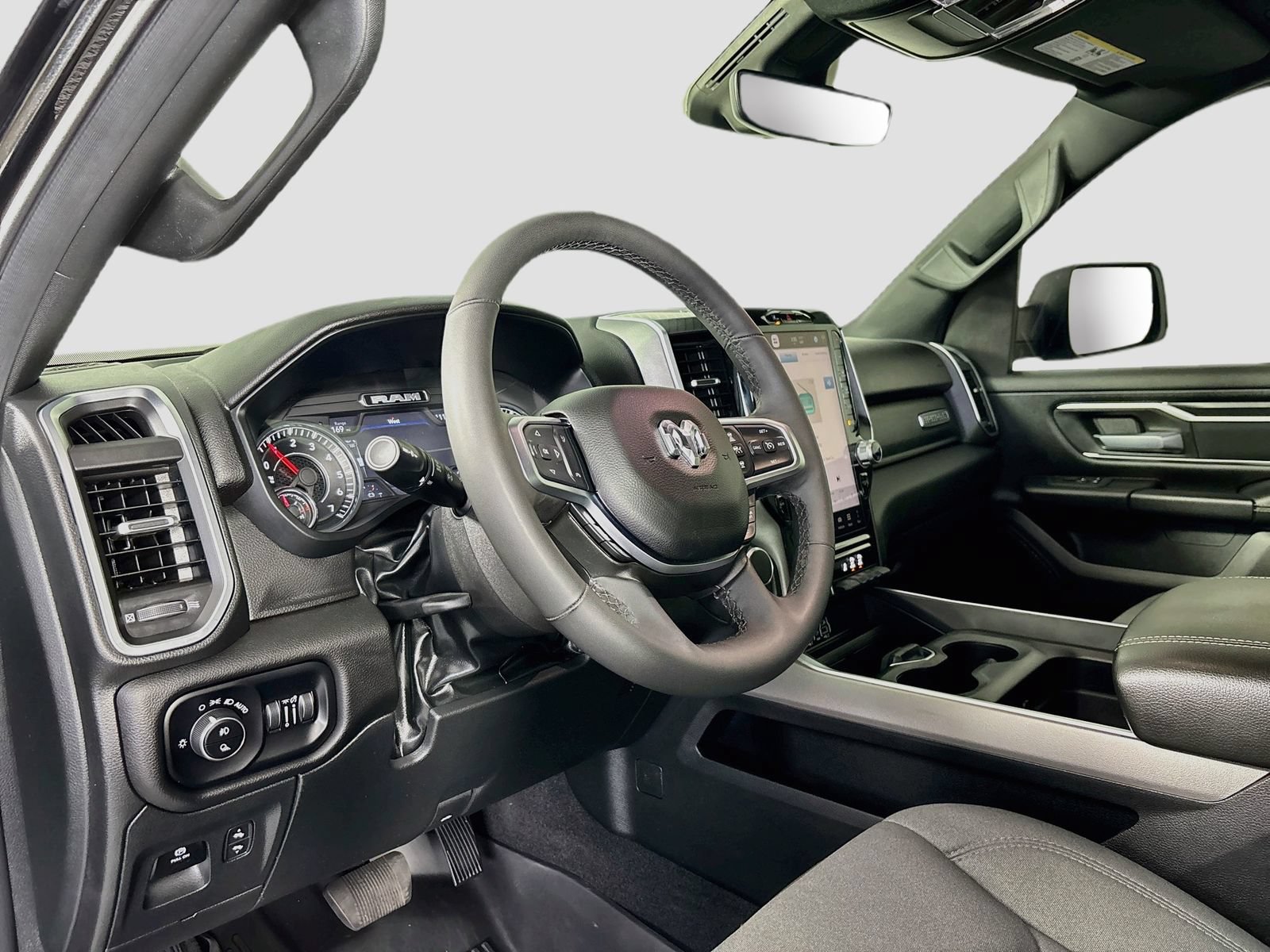 Used 2025 RAM 1500 Big Horn AWD/4WD image 9