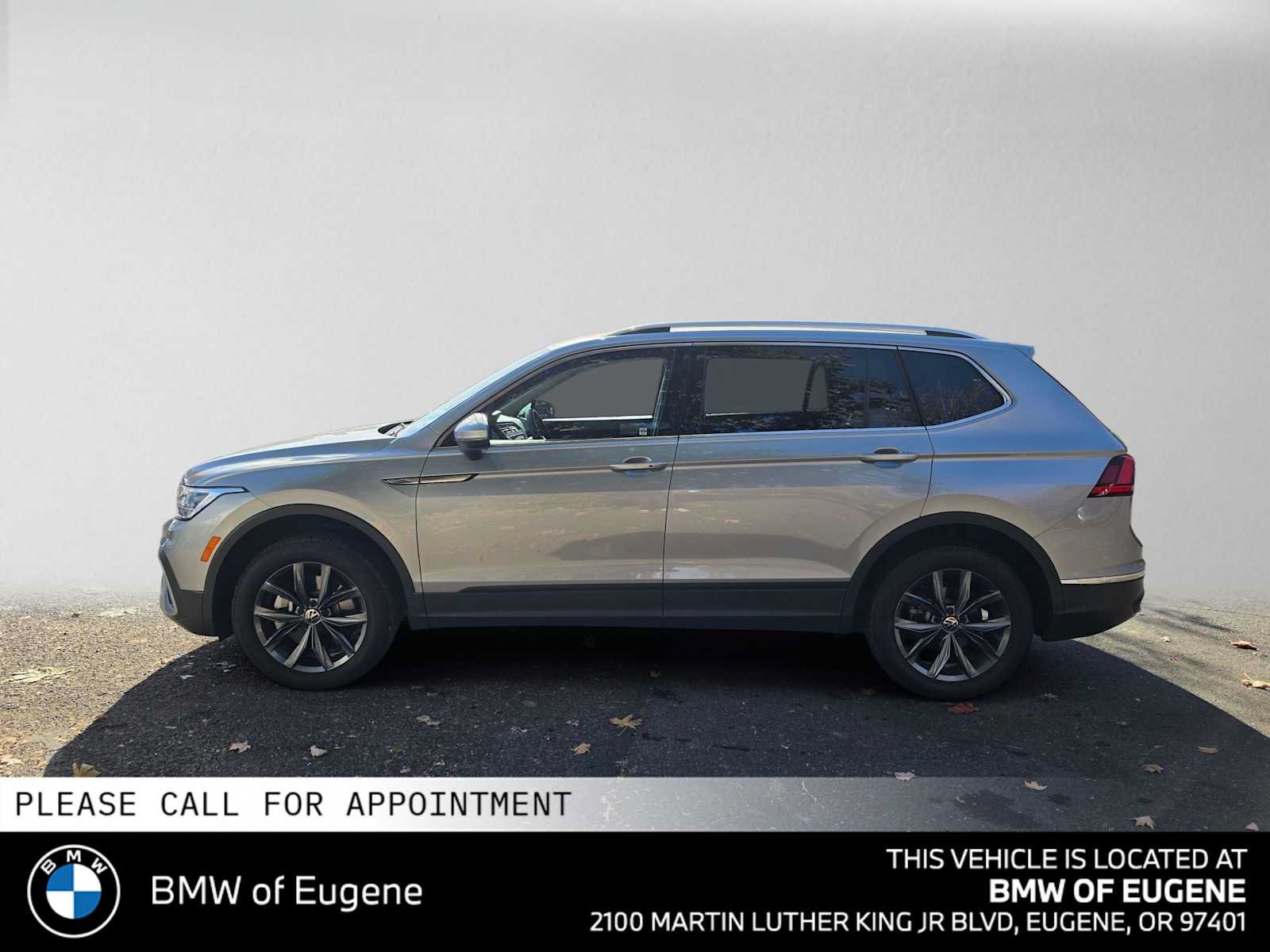 Used 2022 Volkswagen Tiguan SE AWD/4WD image 6