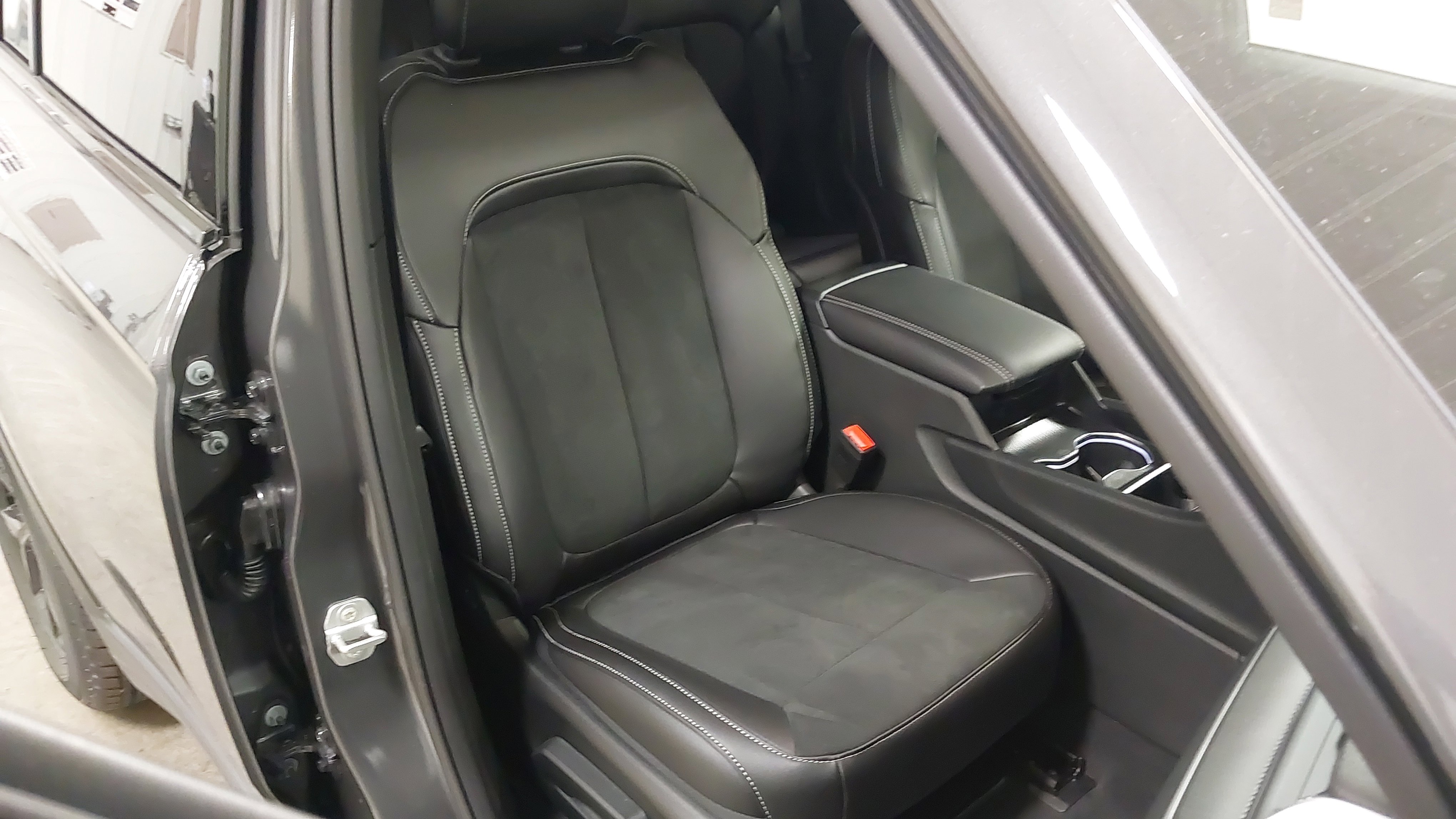 New 2025 Jeep Grand Cherokee 4WD image 28