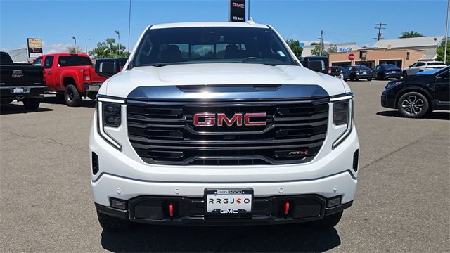 Used 2024 GMC Sierra 1500 AT4 w/ AT4 Premium Package image 3