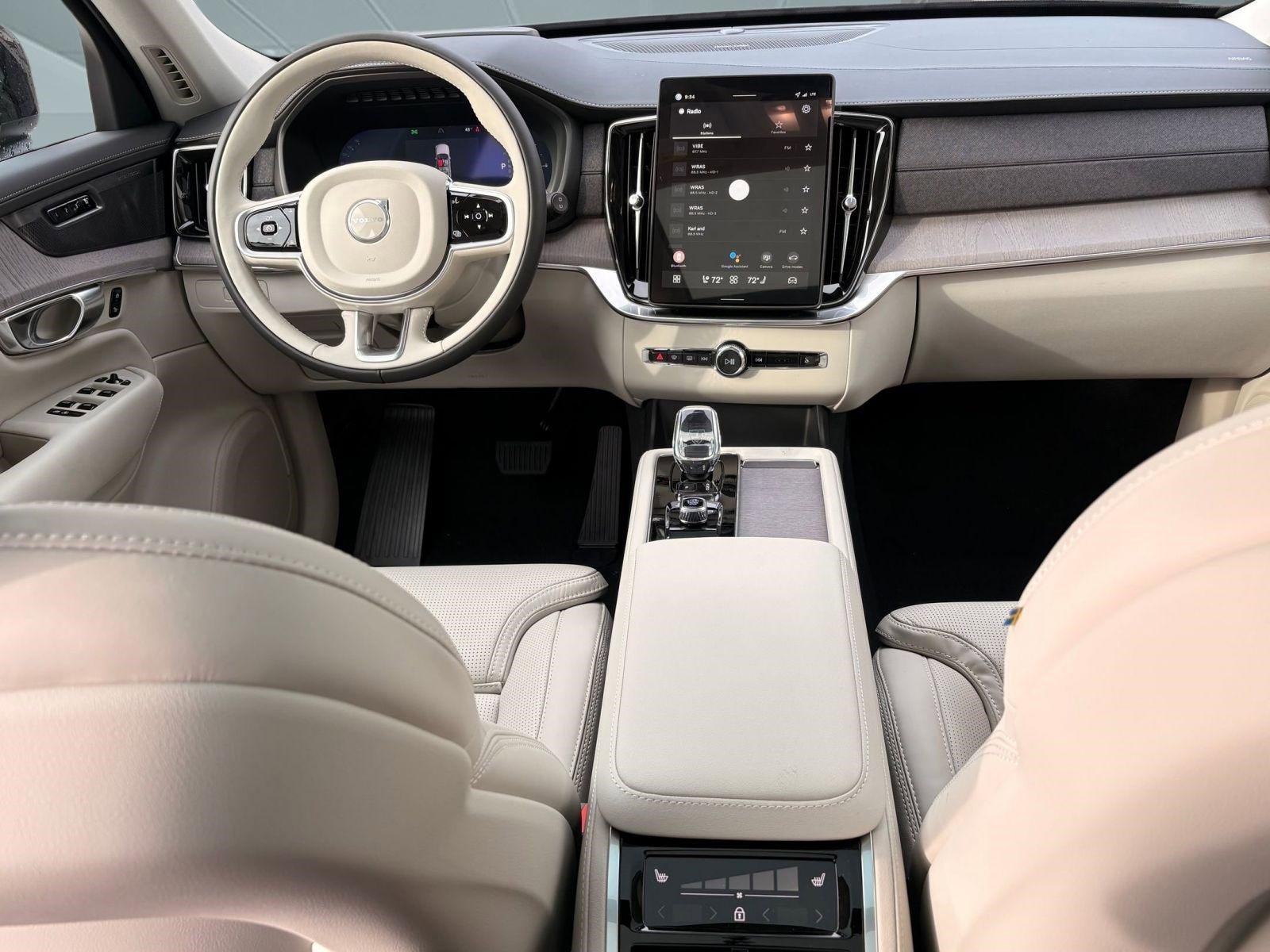 New 2026 Volvo XC90 T8 Ultra w/ Protection Package image 25