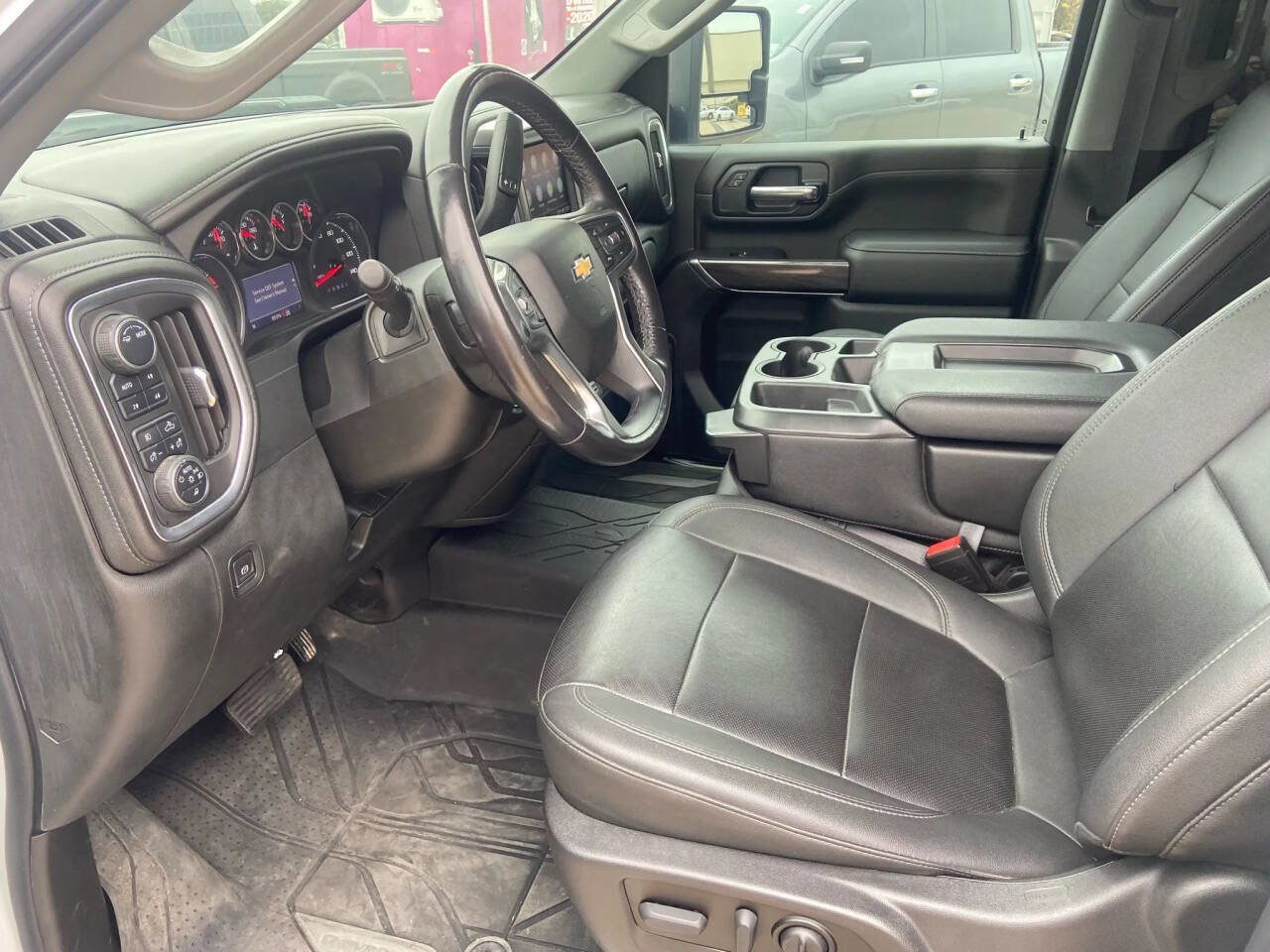 Used 2022 Chevrolet Silverado 3500 LTZ w/ Gooseneck/5TH Wheel Package image 9