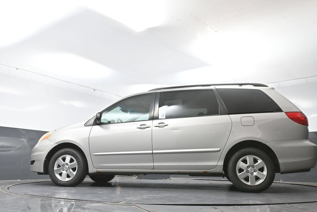 Used 2008 Toyota Sienna CE FWD image 27