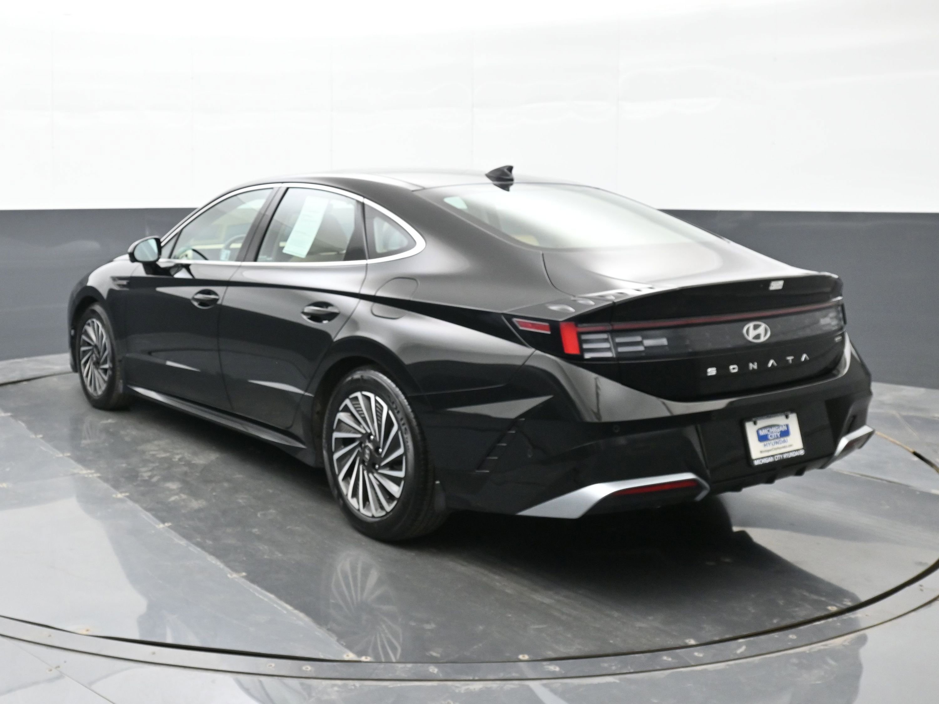 Certified 2025 Hyundai Sonata Limited video 2