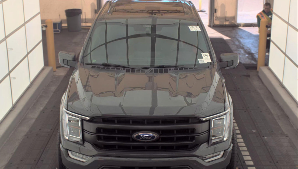 Used 2021 Ford F150 Lariat w/ Equipment Group 502A High AWD/4WD image 3